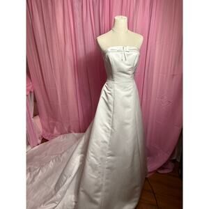 MICHAELANGELO WEDDING DRESS SIZE 6
